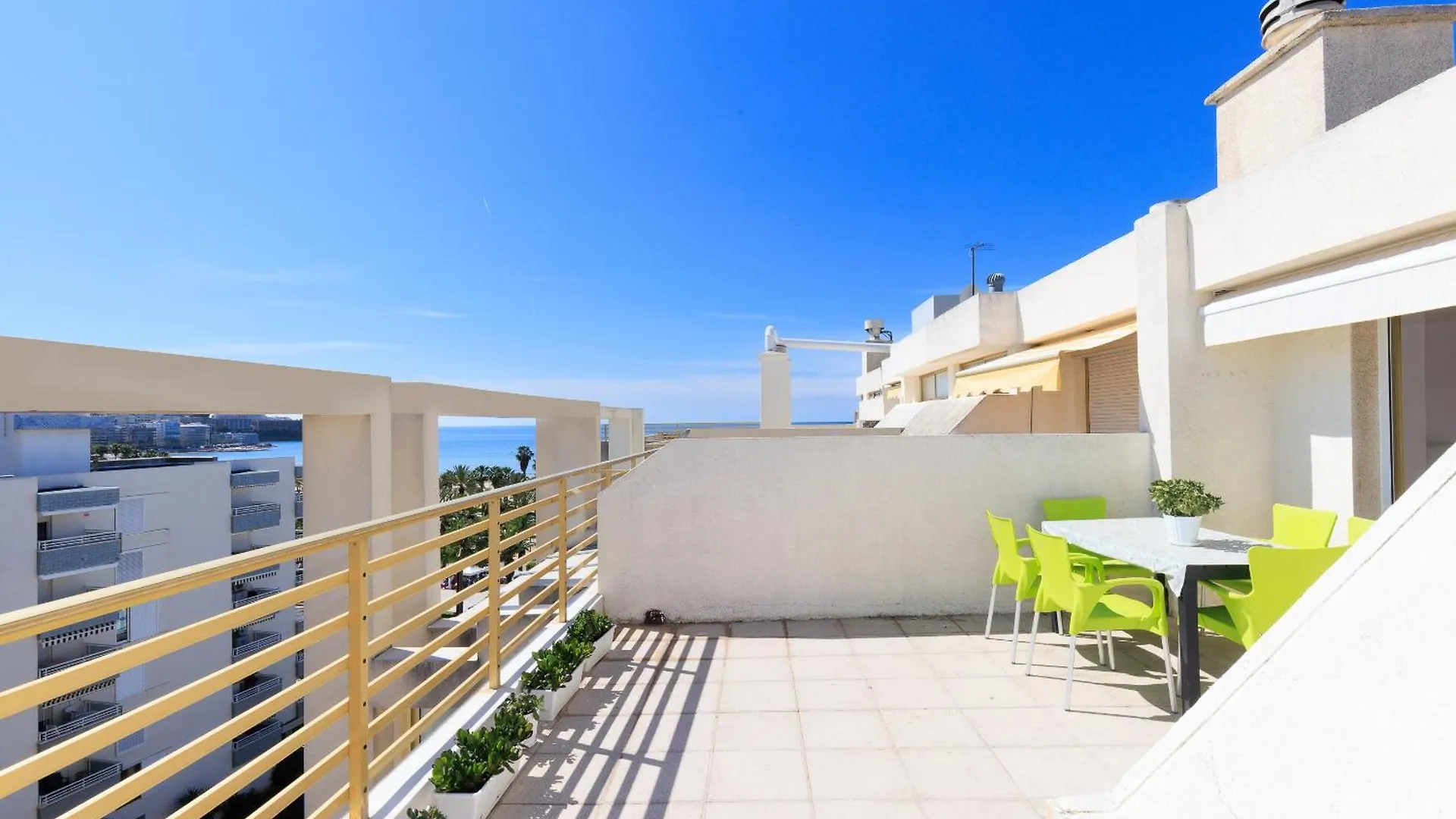 Prime Location Penthouse With Stunning Sea Views Apartment Salou