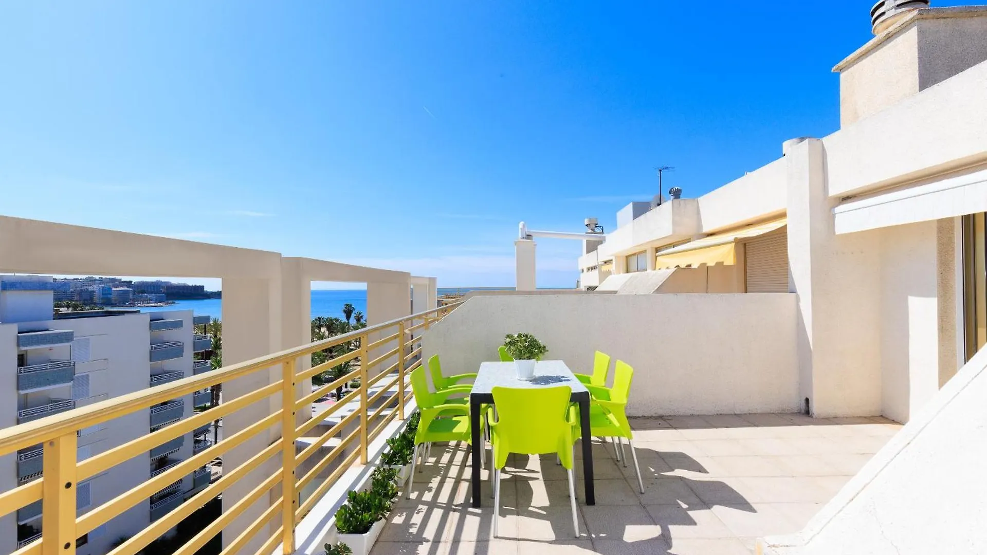 Prime Location Penthouse With Stunning Sea Views Apartment Salou